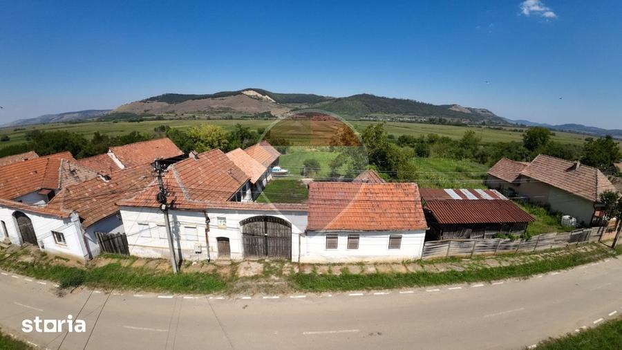 Casă cu 4 camere cu Teren 1169 Mp în Șeica Mică