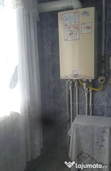 Apartament cu 2 camere decomandat în Micro 20