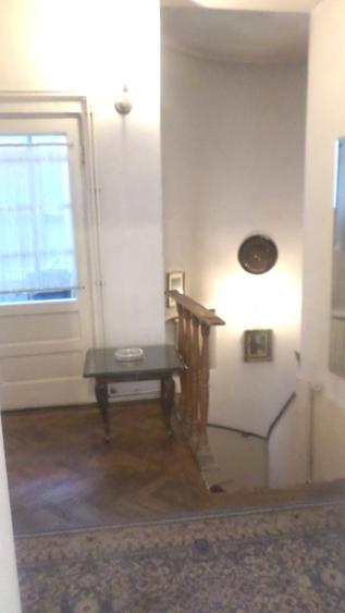 Apartament cu 3 camere decomandat în Capitale