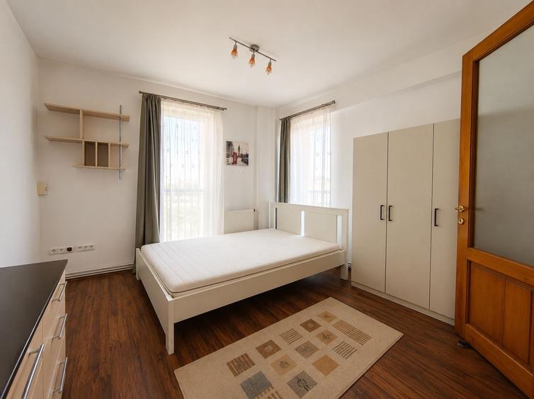 Apartament cu 4 camere decomandat în Zorilor