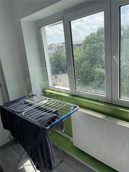 Apartament cu 2 camere decomandat în Energiei