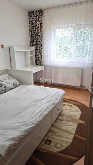Vand Apartament 3 camere