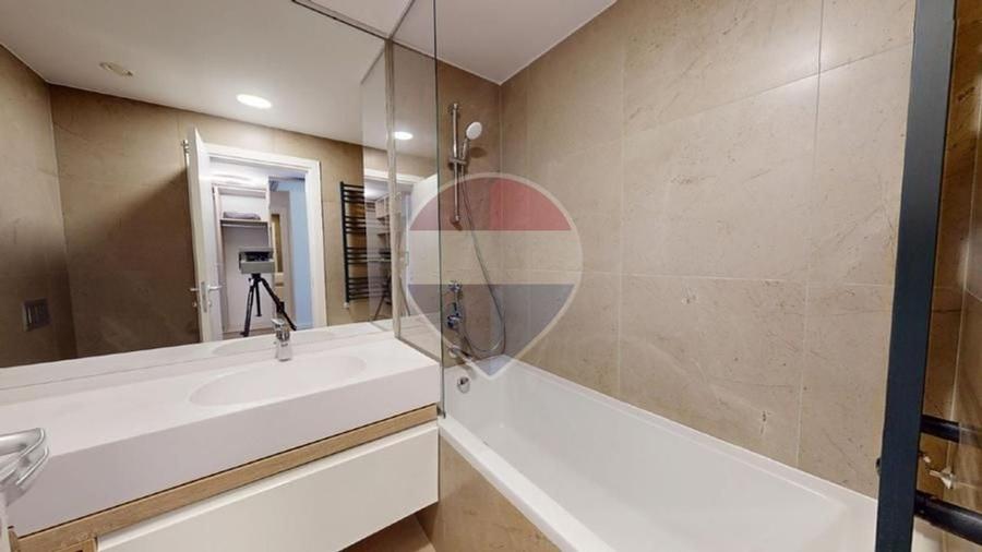 Apartament cu 3 camere decomandat în Herăstrău
