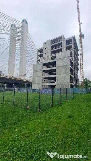 Spațiu comercial, de 5,790 mp, în Basarab