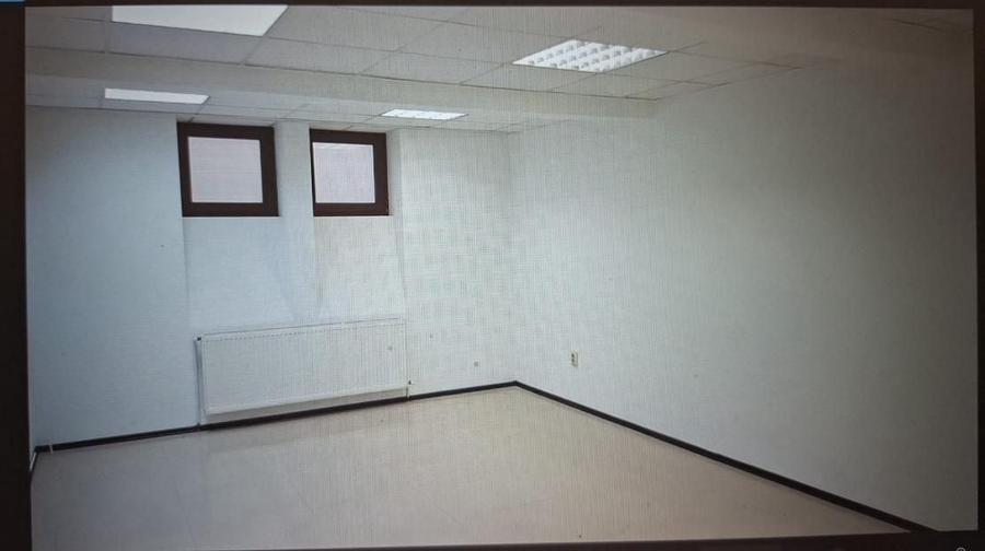 Apartament cu 4 camere decomandat în Cotroceni