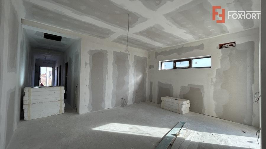 Duplex cu 3 camere cu Teren 260 Mp în Sânandrei