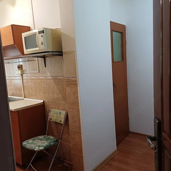 Apartament cu 2 camere semidecomandat în Vintere