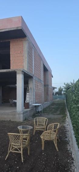 Casă individuală cu 5 camere cu Canalizare în Strejnicu