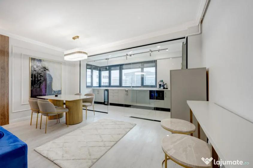 Apartament cu 2 camere semidecomandat, mobilat în Sud