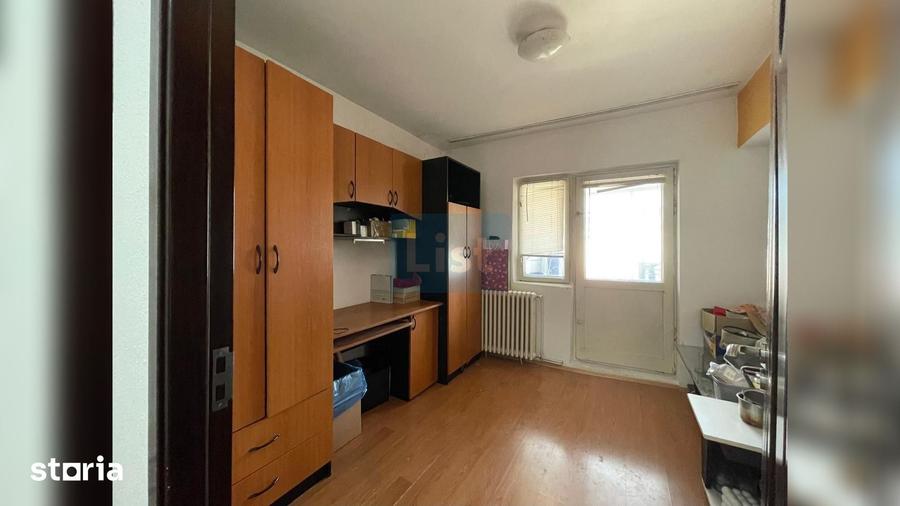 Apartament cu 4 camere decomandat în Luncă