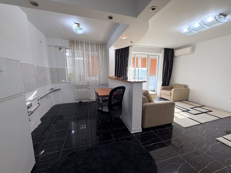 Apartament semidecomandat în Baba Novac