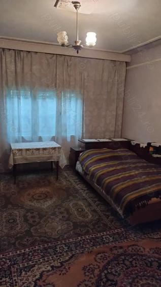 Casă cu 4 camere cu Teren 1000 Mp în Domașnea
