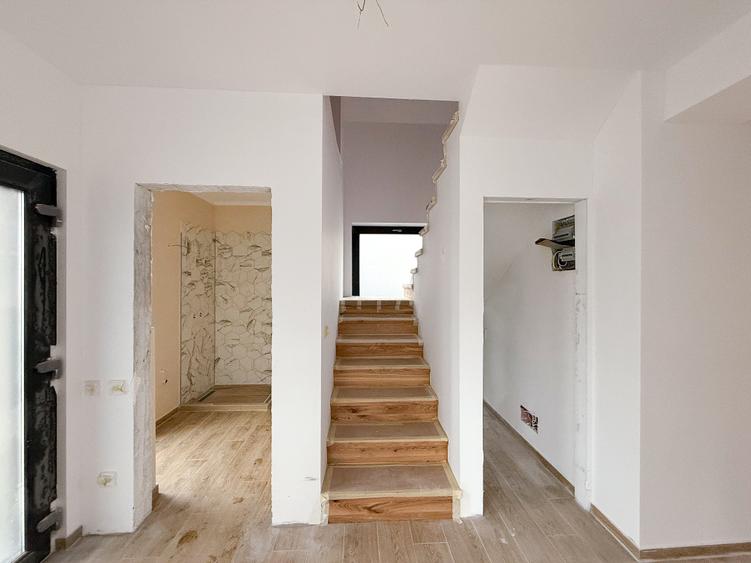 Casă individuală cu 4 camere cu Teren 451 Mp în Exterior Nord