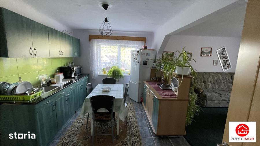 Casă cu 4 camere decomandat cu Teren 2500 Mp în Gheorghe Doja
