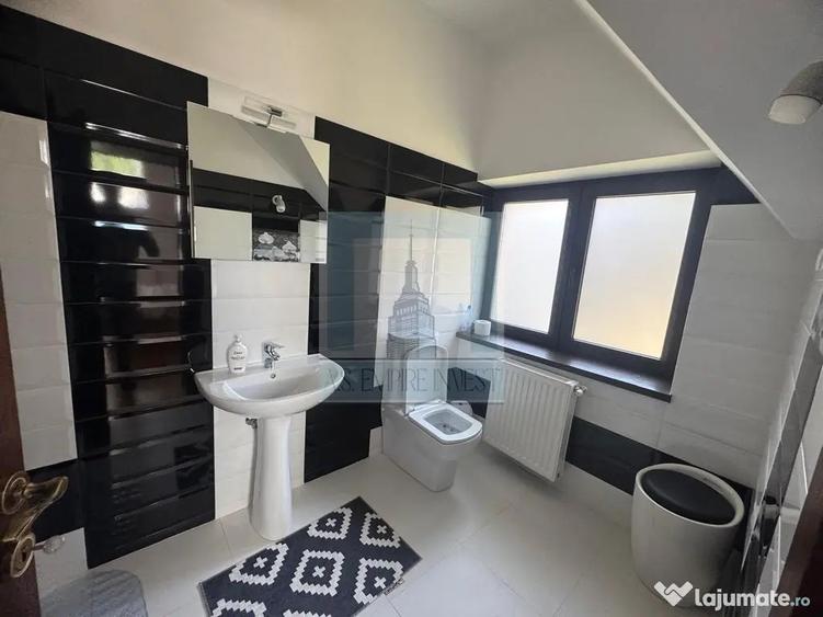 Casă cu 11 camere cu Canalizare în Hoghiz