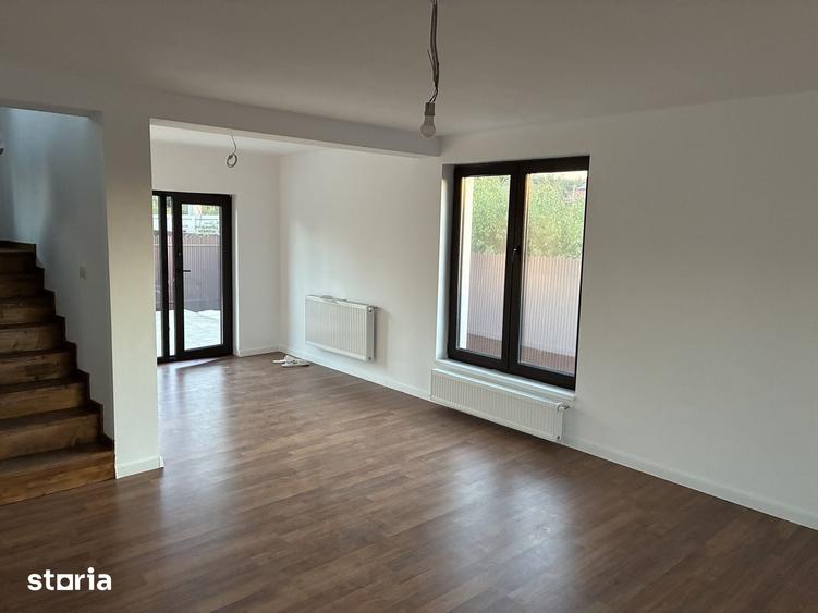 Casă cu 4 camere cu Teren 477 Mp în Central