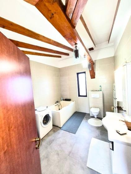 Apartament cu 4 camere decomandat, mobilat în Decebal