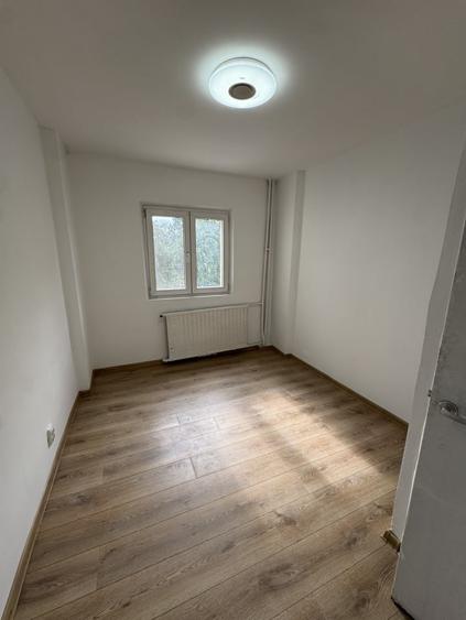Apartament cu 2 camere semidecomandat în Republicii