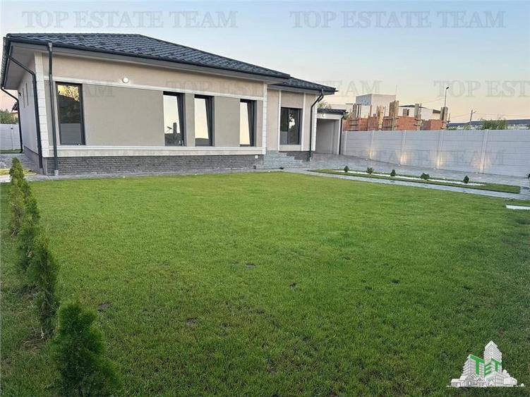 Casă individuală cu 4 camere cu Canalizare în Central