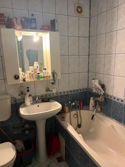 Apartament cu 3 camere decomandat în Brâncoveanu