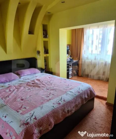 Apartament cu 4 camere, mobilat în Central