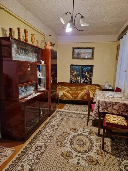 Casă cu 3 camere în Central
