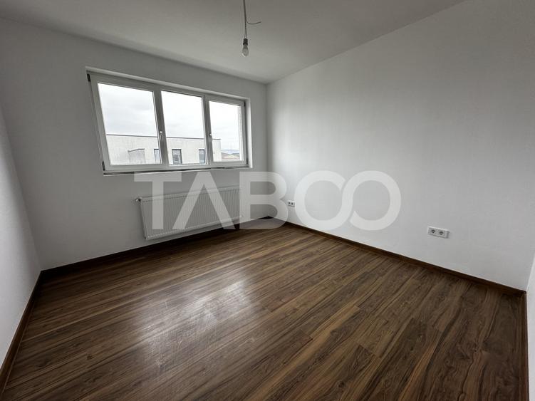 Apartament cu 3 camere decomandat în Șelimbăr — fotografia 1