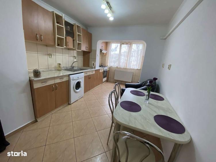 Apartament cu 3 camere în Decebal
