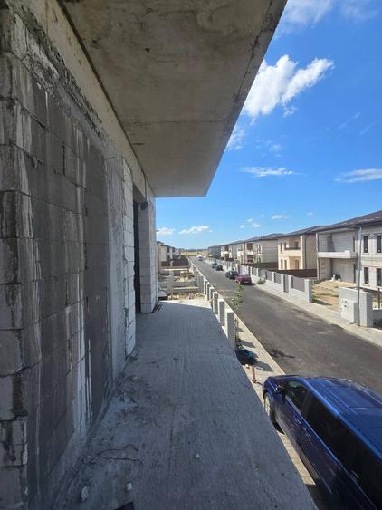 Casă individuală cu 5 camere cu Canalizare în Dobroești