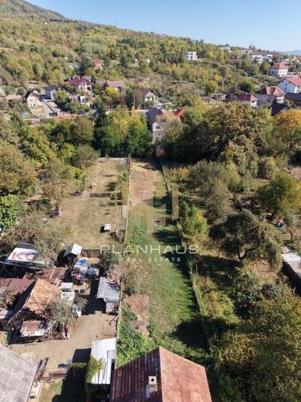 Casă cu 5 camere în Valea Borcutului