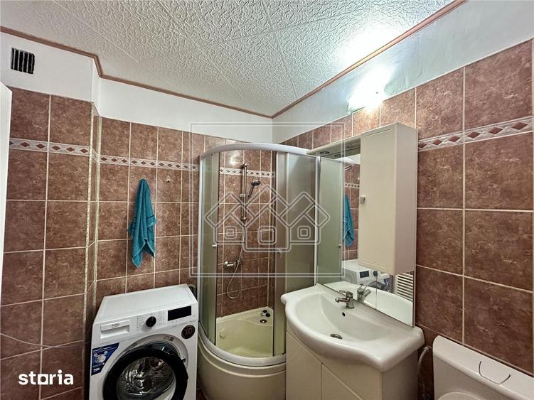 Apartament 2 camere, decomandat, la cheie, zona buna - 11