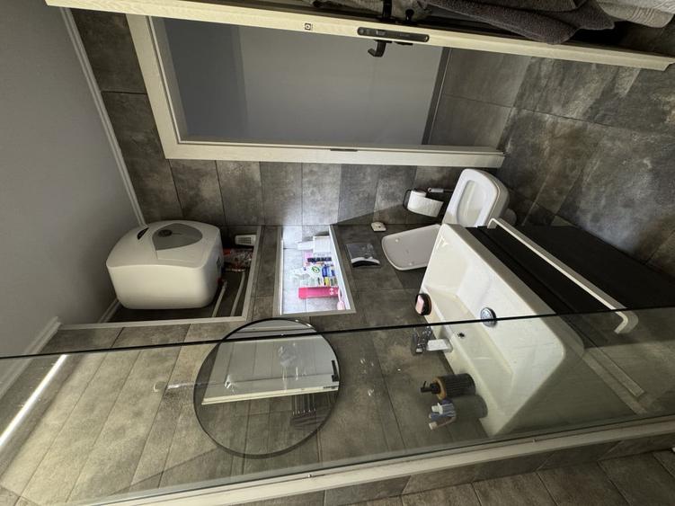 Apartament cu 2 camere semidecomandat în 1 Mai