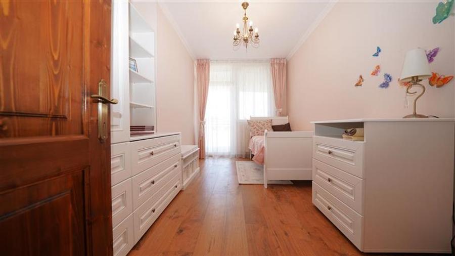 Apartament cu 3 camere decomandat în Iosia