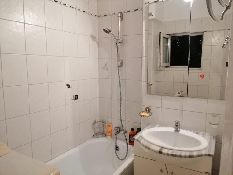 Apartament cu 2 camere semidecomandat în Universitate