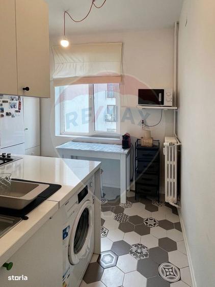 Apartament cu 2 camere semidecomandat în Tei