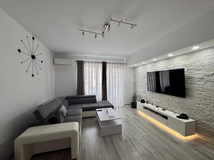 Apartament cu 2 camere semidecomandat, mobilat în Pantelimon