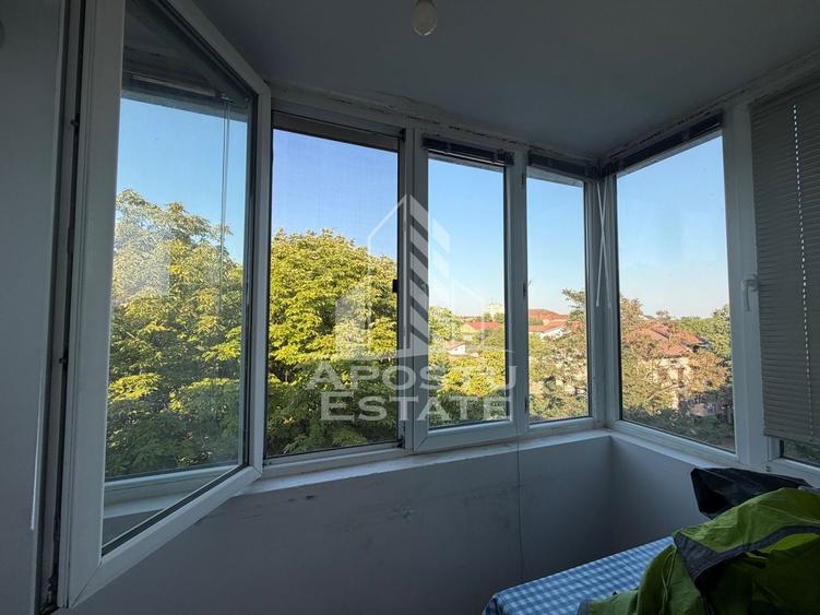 Apartament cu 2 camere decomandat în Aradului