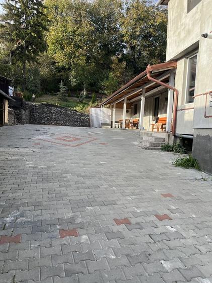 Casă cu 4 camere în Iernuțeni