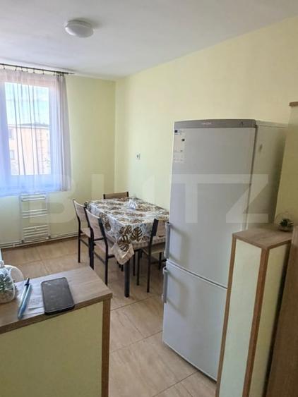 Apartament cu 2 camere semidecomandat, mobilat în Semicentral
