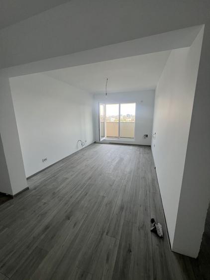 Apartament cu 3 camere decomandat în Lacul Morii