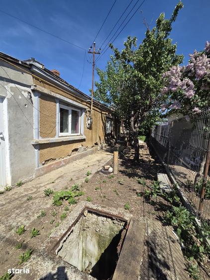Casă cu 4 camere cu Teren 255 Mp în Chercea