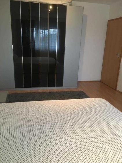 Apartament cu 3 camere semidecomandat în Aradului