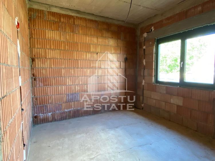 Casă individuală cu 5 camere cu Canalizare în Urseni