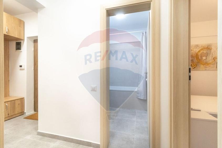 Apartament cu 2 camere decomandat, mobilat în Parcul Carol