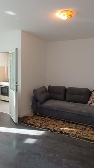 Apartament cu 2 camere decomandat, mobilat în Apărătorii Patriei
