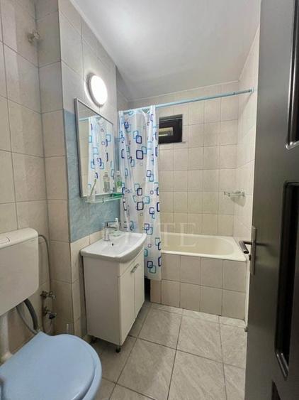 Apartament cu 3 camere semidecomandat în Gheorgheni