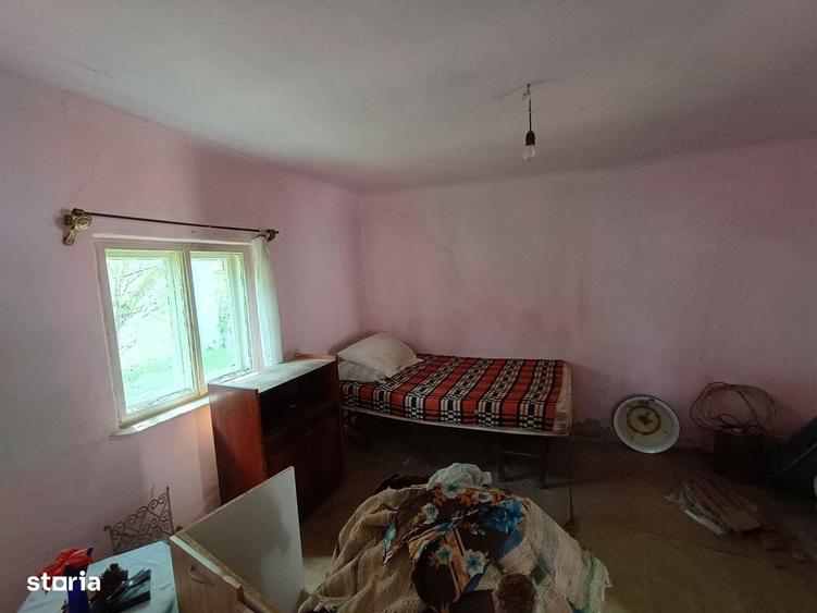 Casă cu 2 camere cu Teren 230 Mp în Central