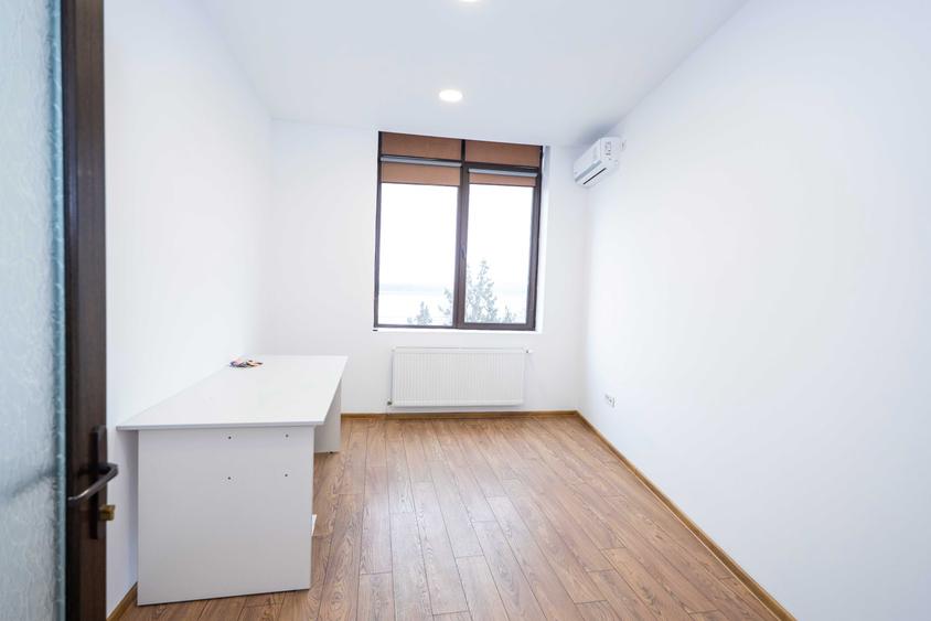 Spațiu comercial, de 50 mp, în Sârbi