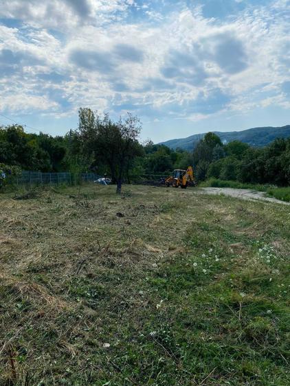 Teren de 5000 mp, în Păușești