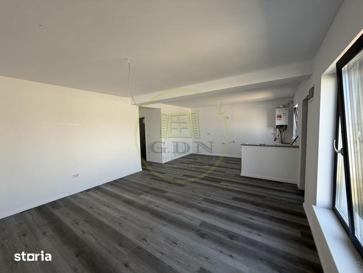 Casă cu 4 camere cu Teren 322 Mp în Cârcea